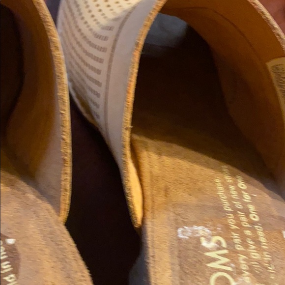 Sandals - Picture 8 of 8